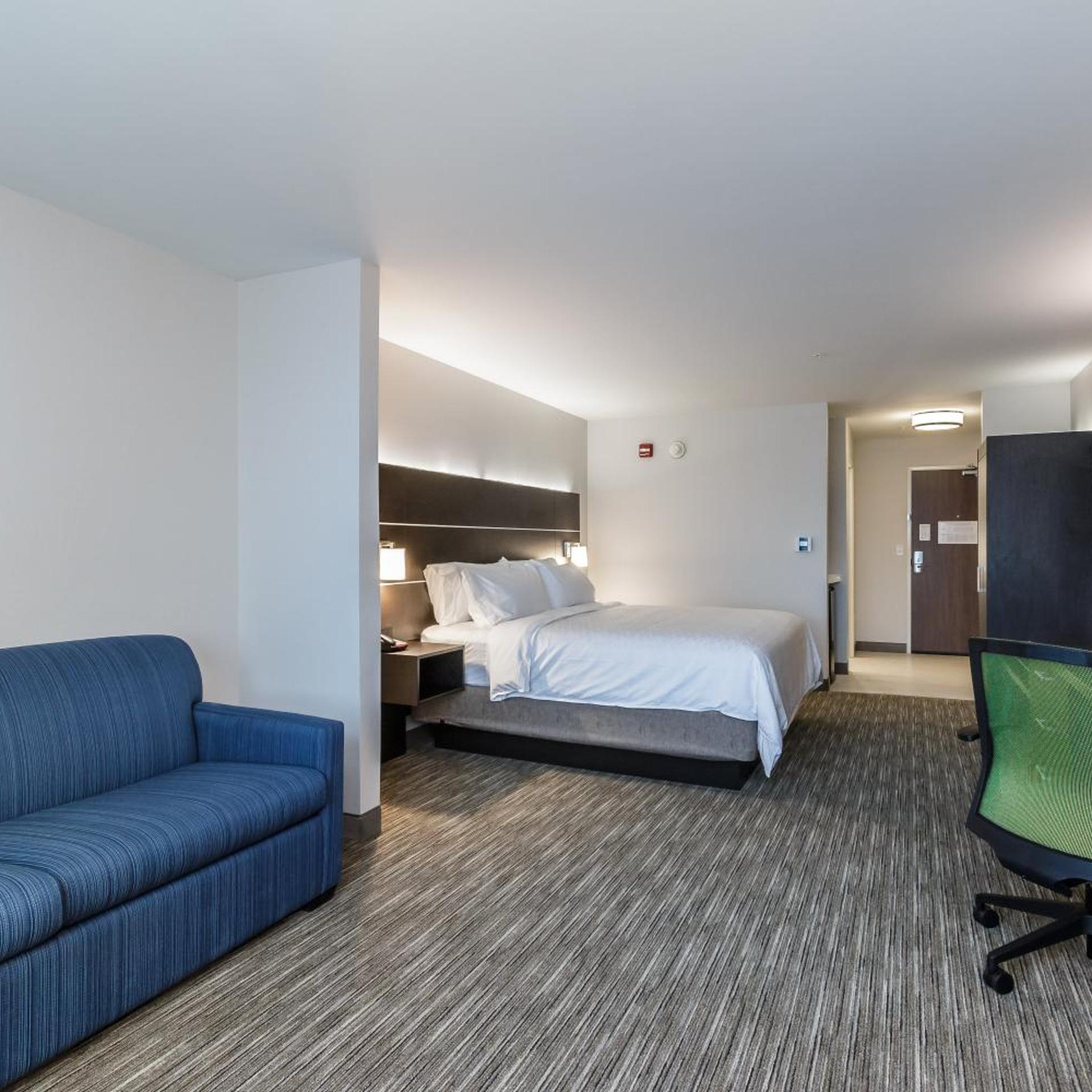 holiday inn express and suites south bend casino