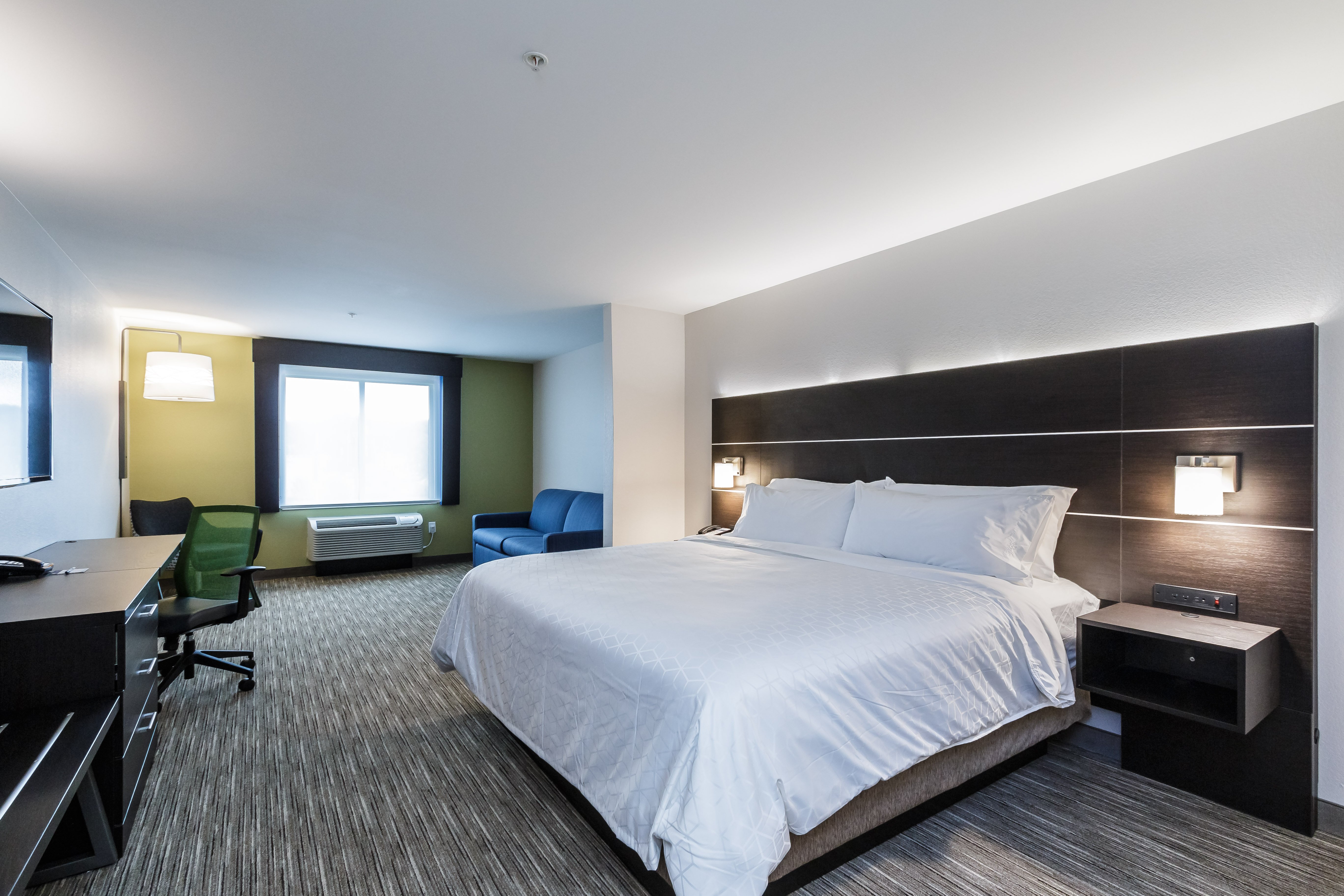 holiday inn express and suites south bend casino