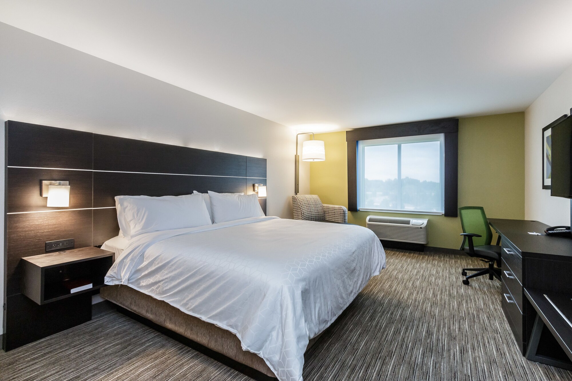 holiday inn express and suites south bend casino