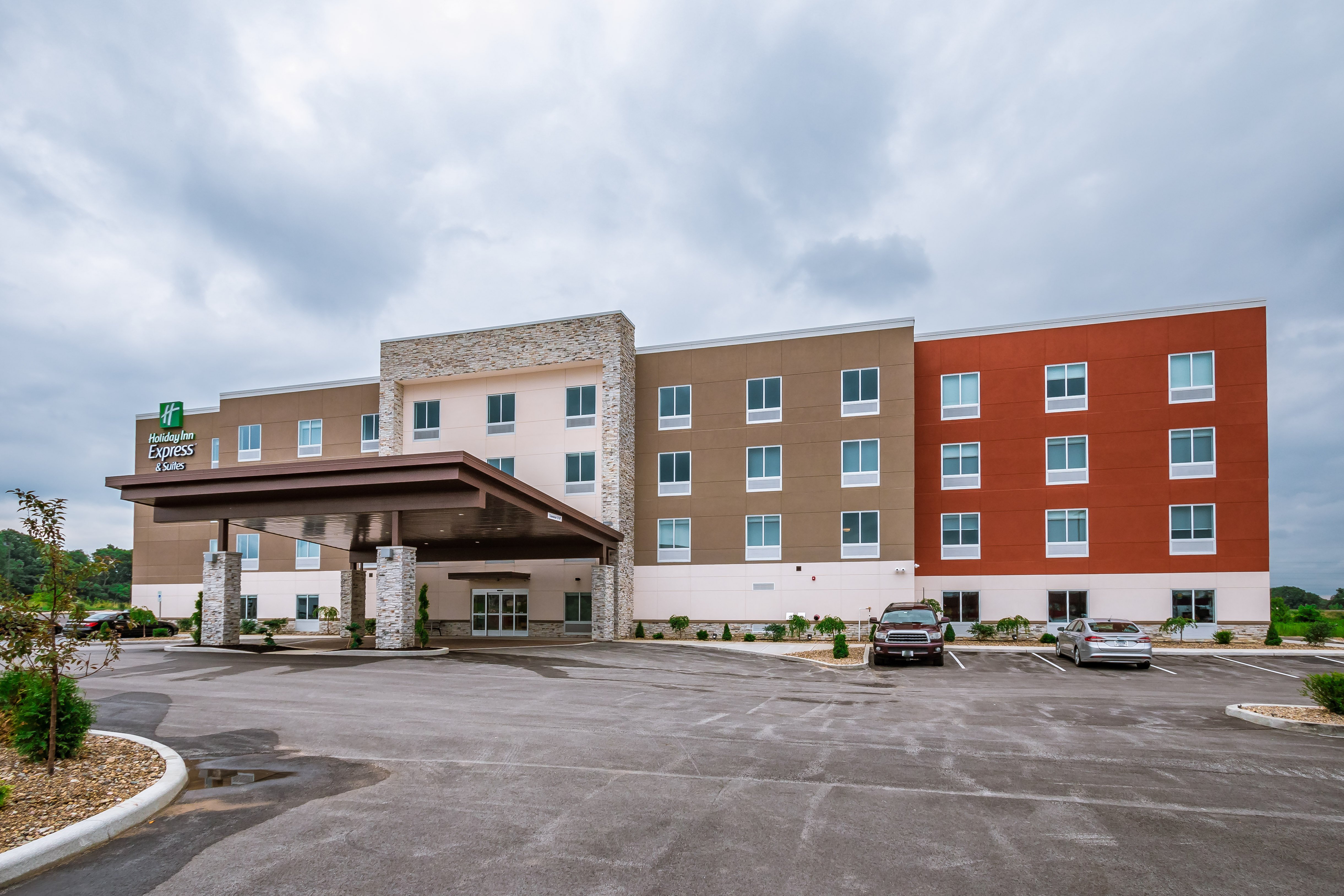 holiday inn express and suites south bend casino