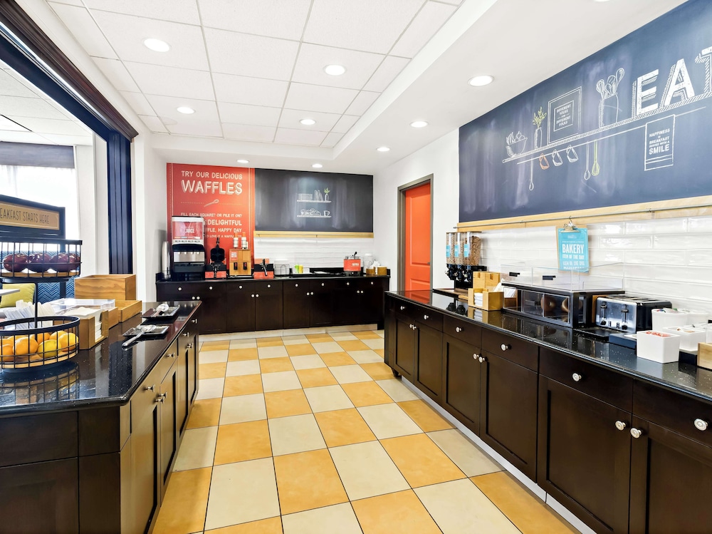 hampton inn blytheville