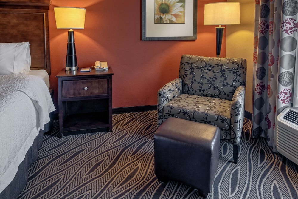 hampton inn blytheville