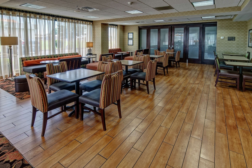 hampton inn blytheville