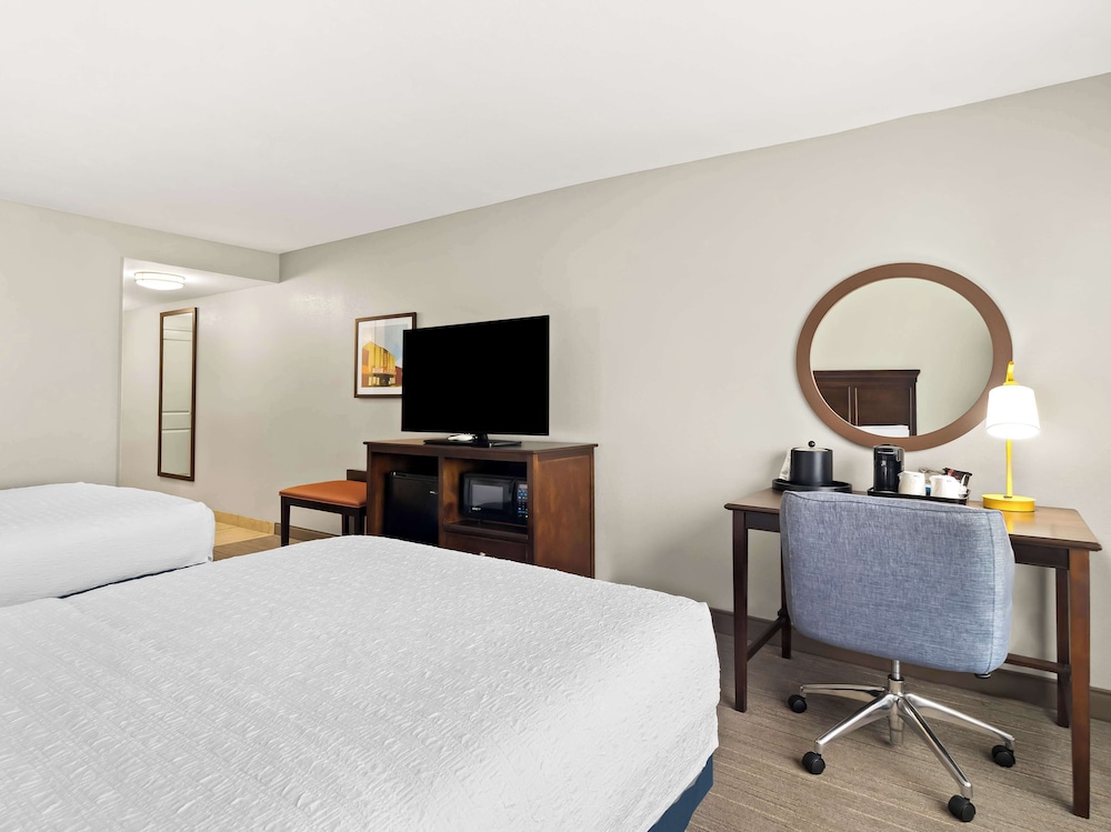 hampton inn blytheville