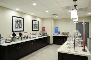 Hampton Inn & Suites Mount Laurel/Moorestown,Burlington>>Blackwood,3 star