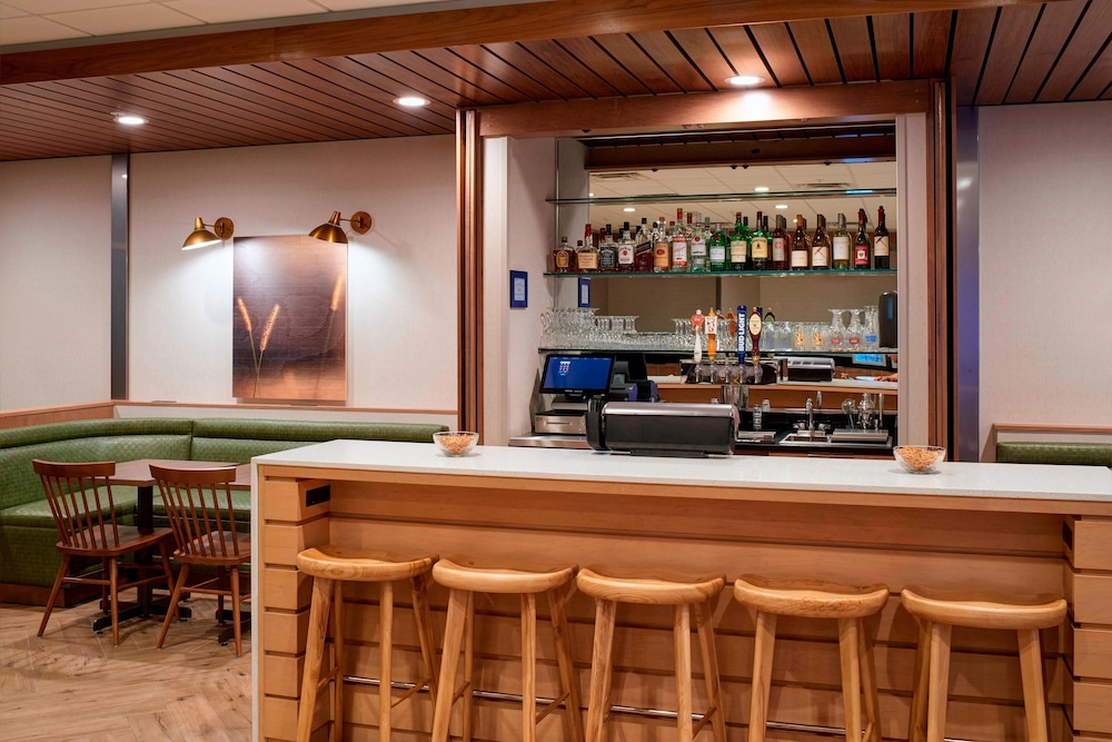 fairfield inn and suites by marriott columbus in