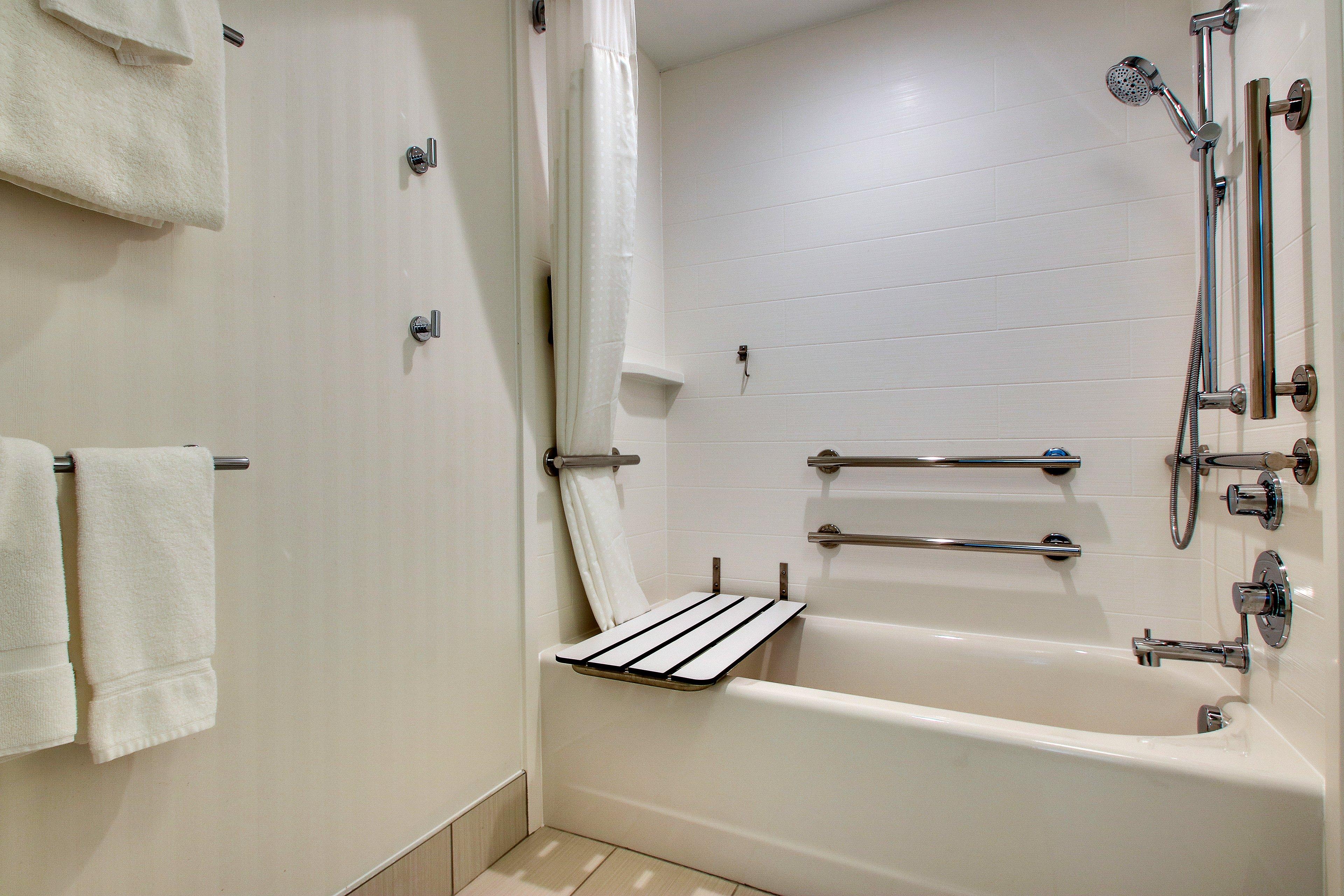 holiday inn express and suites findlay north an ihg hotel