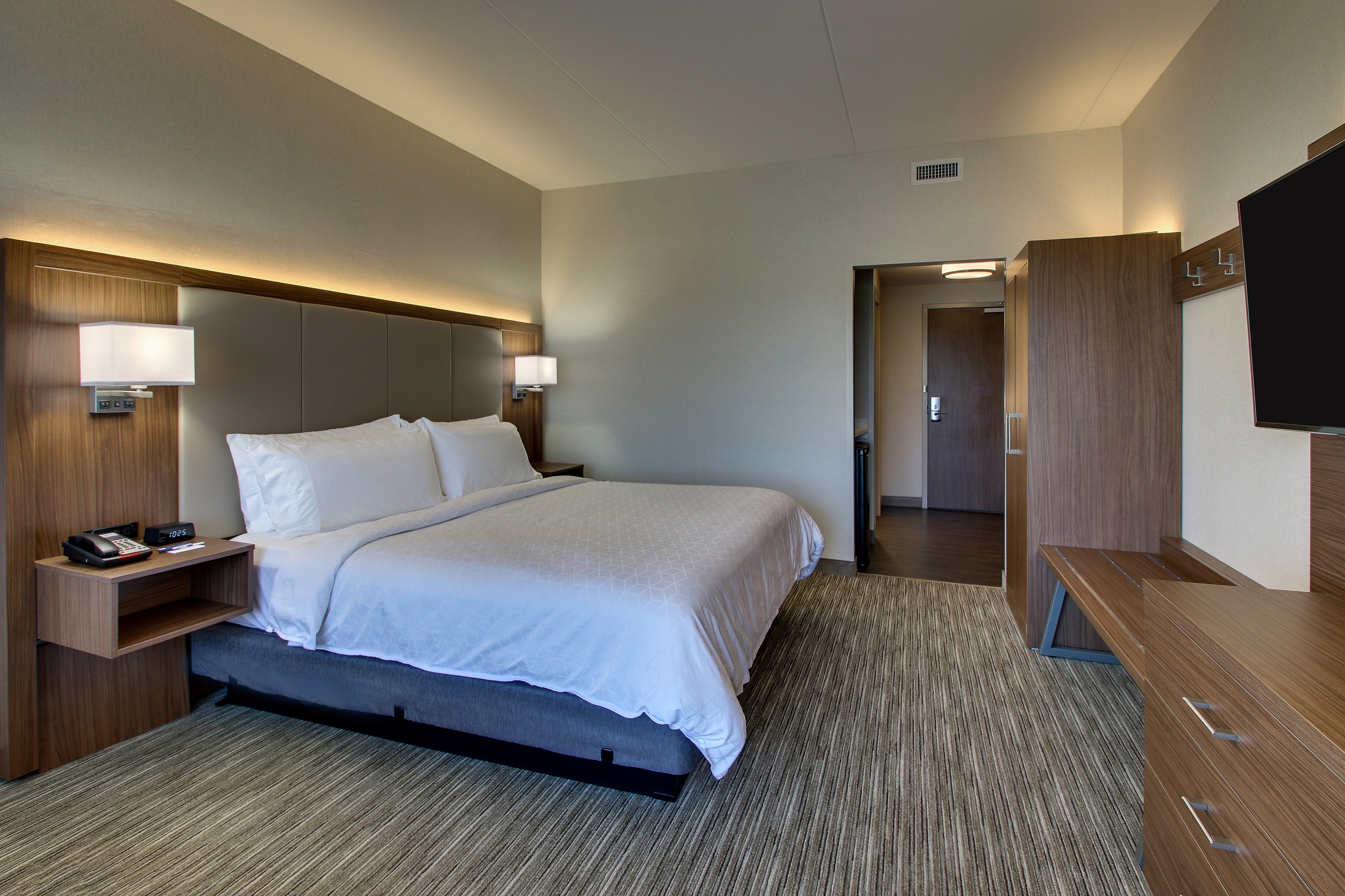 holiday inn express and suites findlay north an ihg hotel