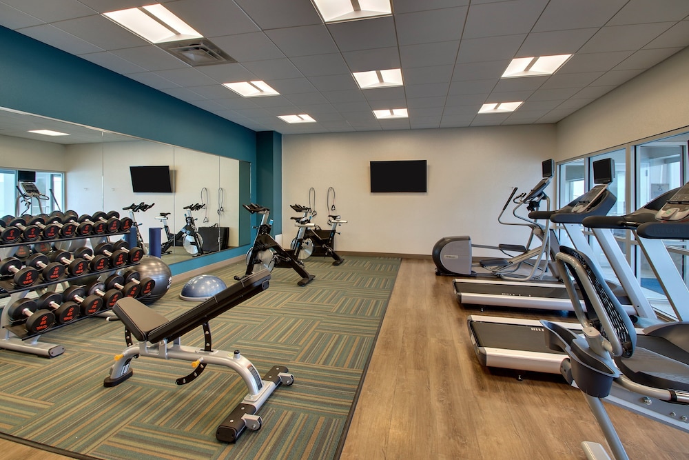holiday inn express and suites findlay north an ihg hotel