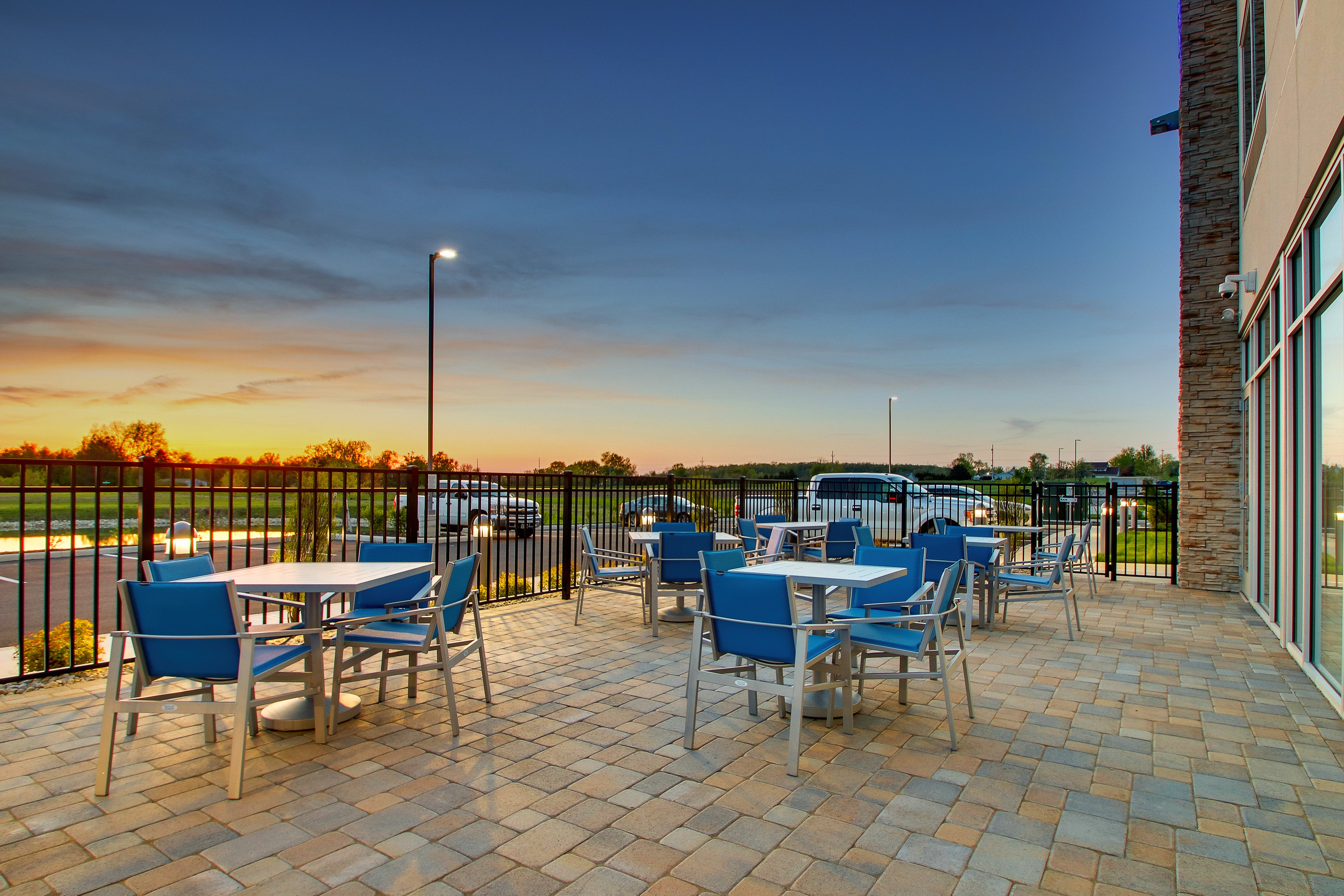 holiday inn express and suites findlay north an ihg hotel