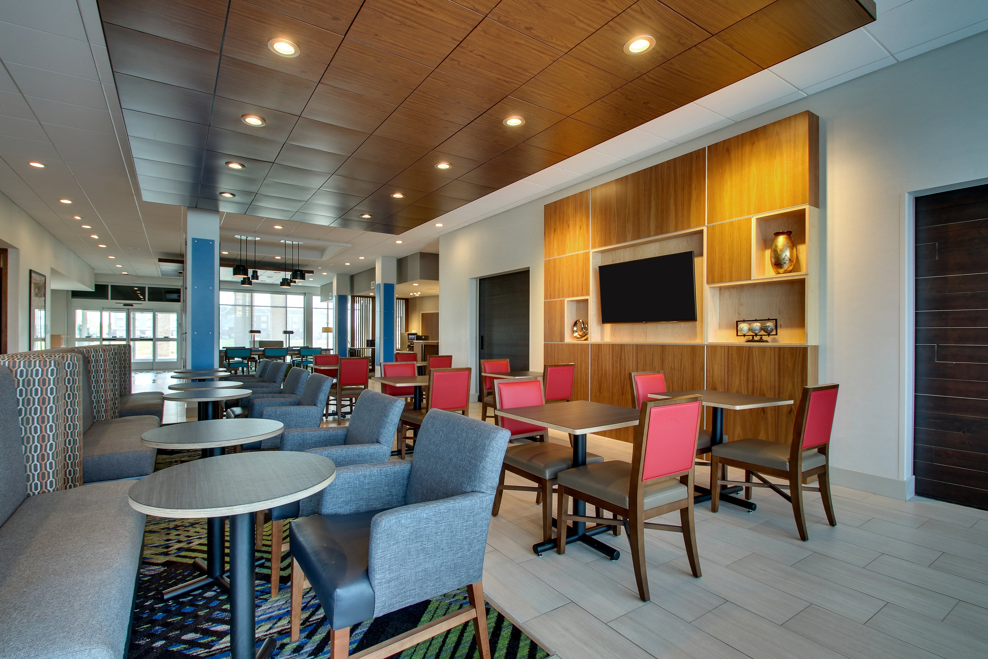 holiday inn express and suites findlay north an ihg hotel