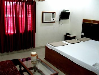 hotel ajay international