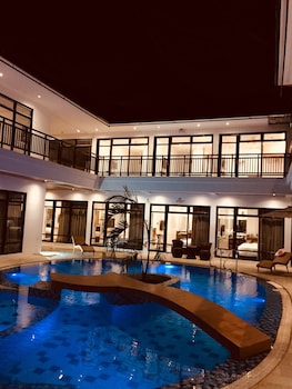 white breeze palawan boutique hotel