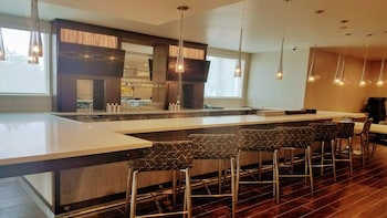 Holiday Inn & Suites Houston Nw - Willowbrook,Downtown Houston>>Deco,3 star