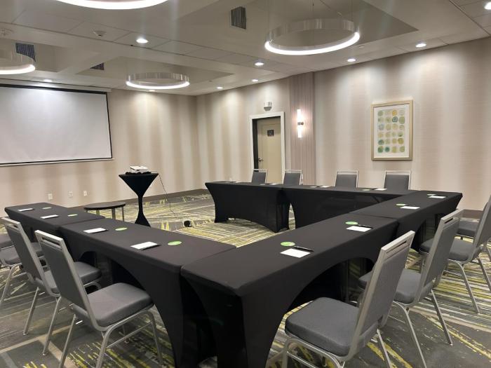 holiday inn and suites houston nw willowbrook