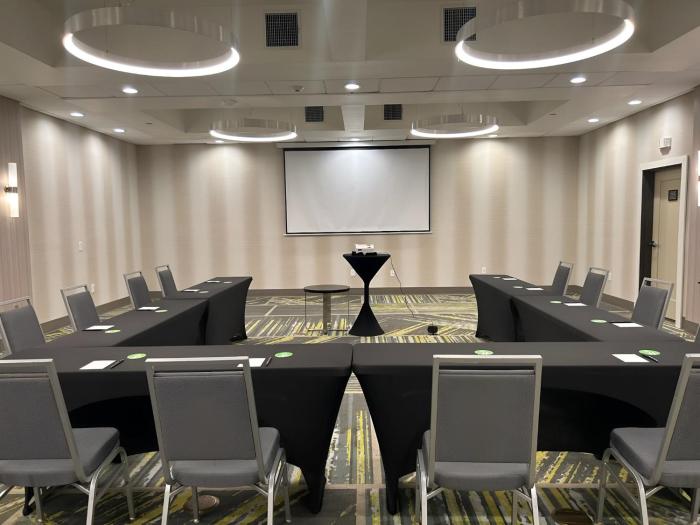 holiday inn and suites houston nw willowbrook