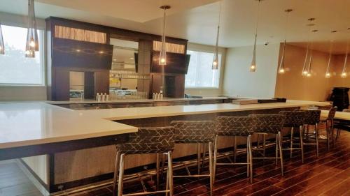 holiday inn and suites houston nw willowbrook