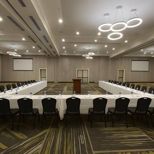 holiday inn and suites houston nw willowbrook