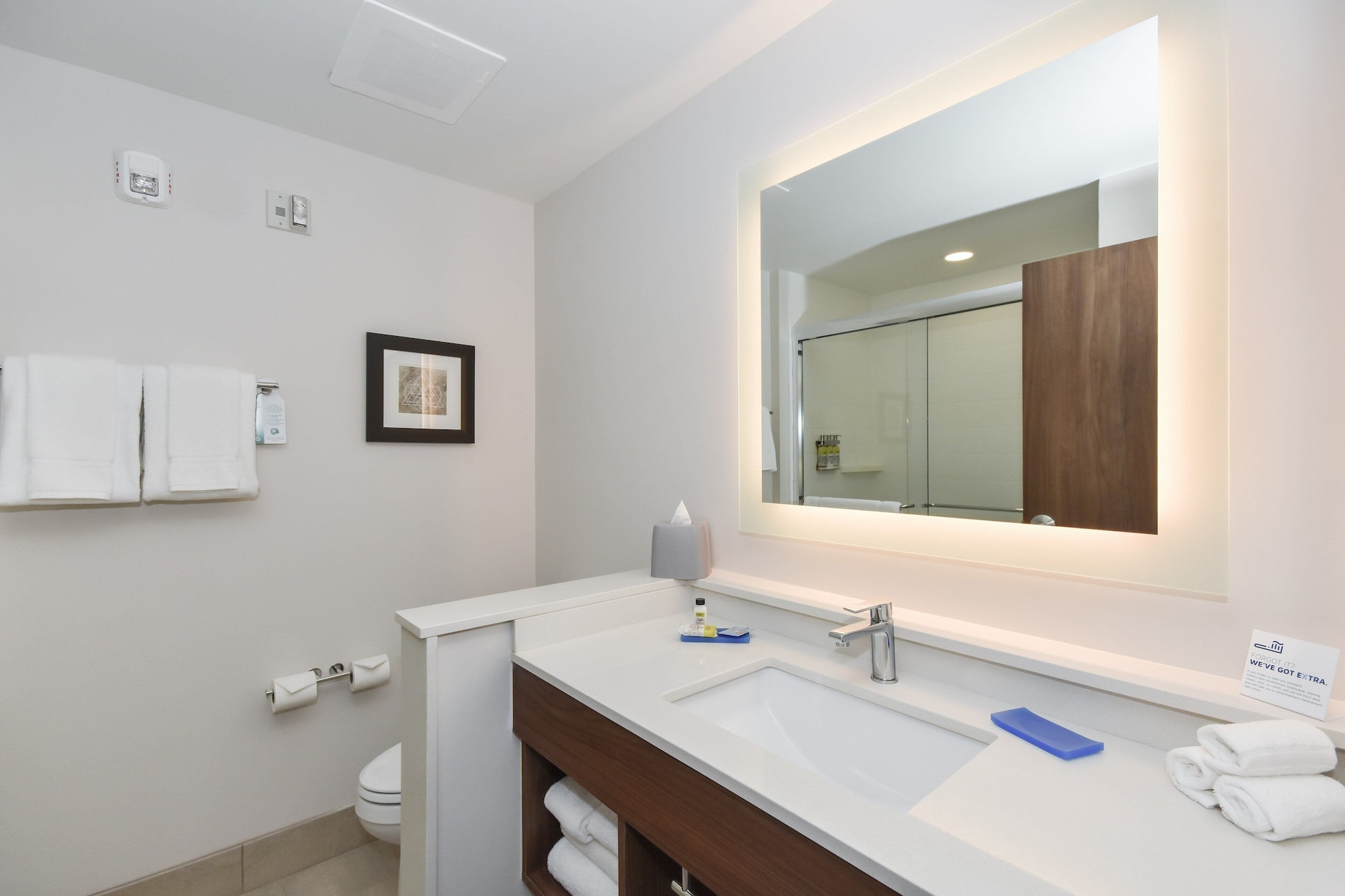 hol inn exp and suites charlotte ballantyne