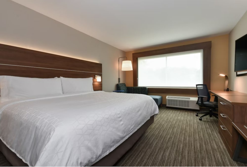 hol inn exp and suites charlotte ballantyne