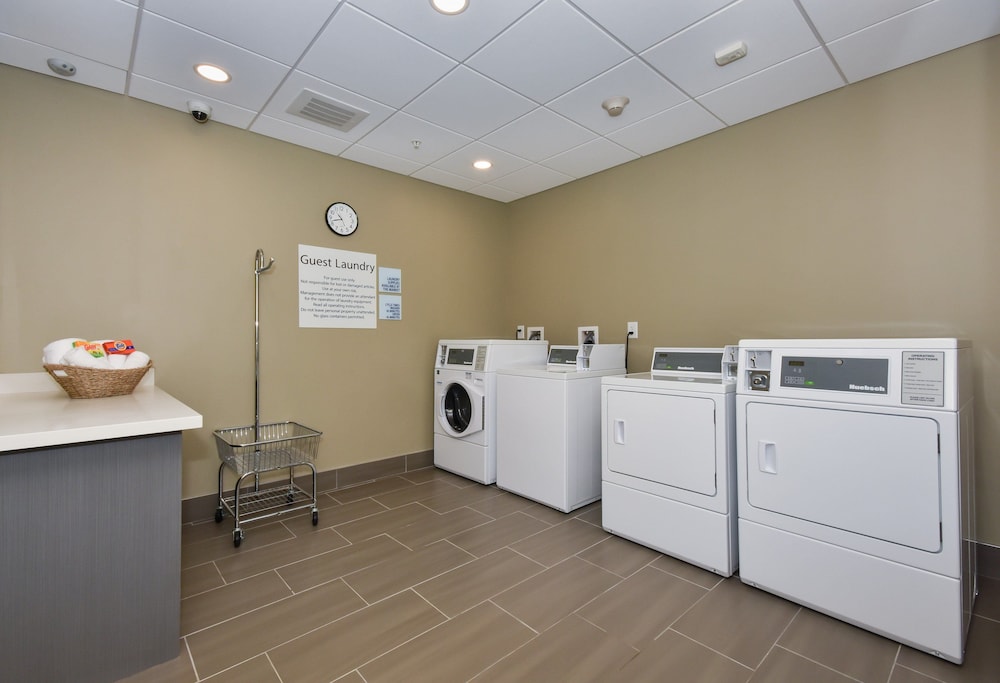 hol inn exp and suites charlotte ballantyne