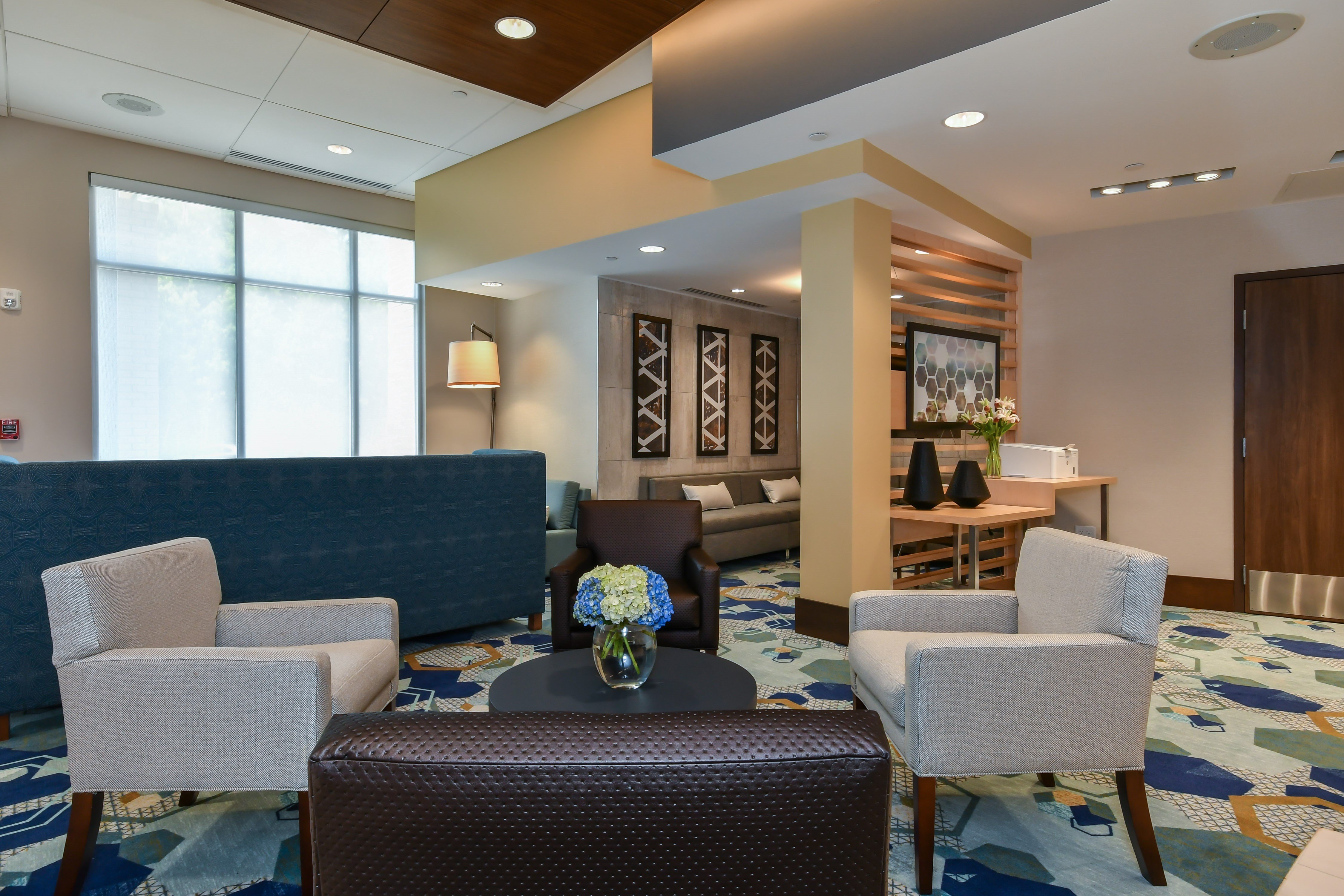 hol inn exp and suites charlotte ballantyne