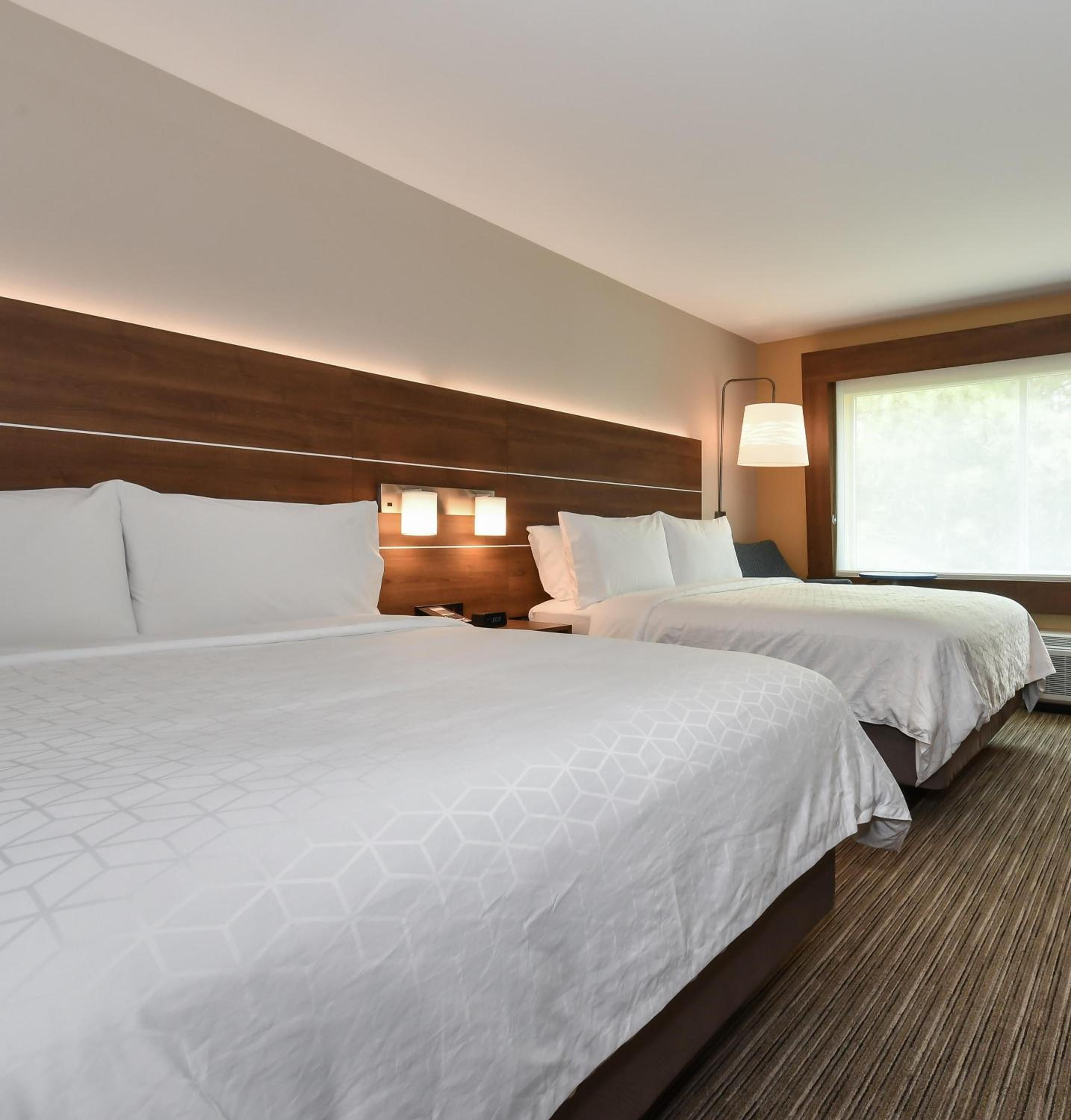 hol inn exp and suites charlotte ballantyne
