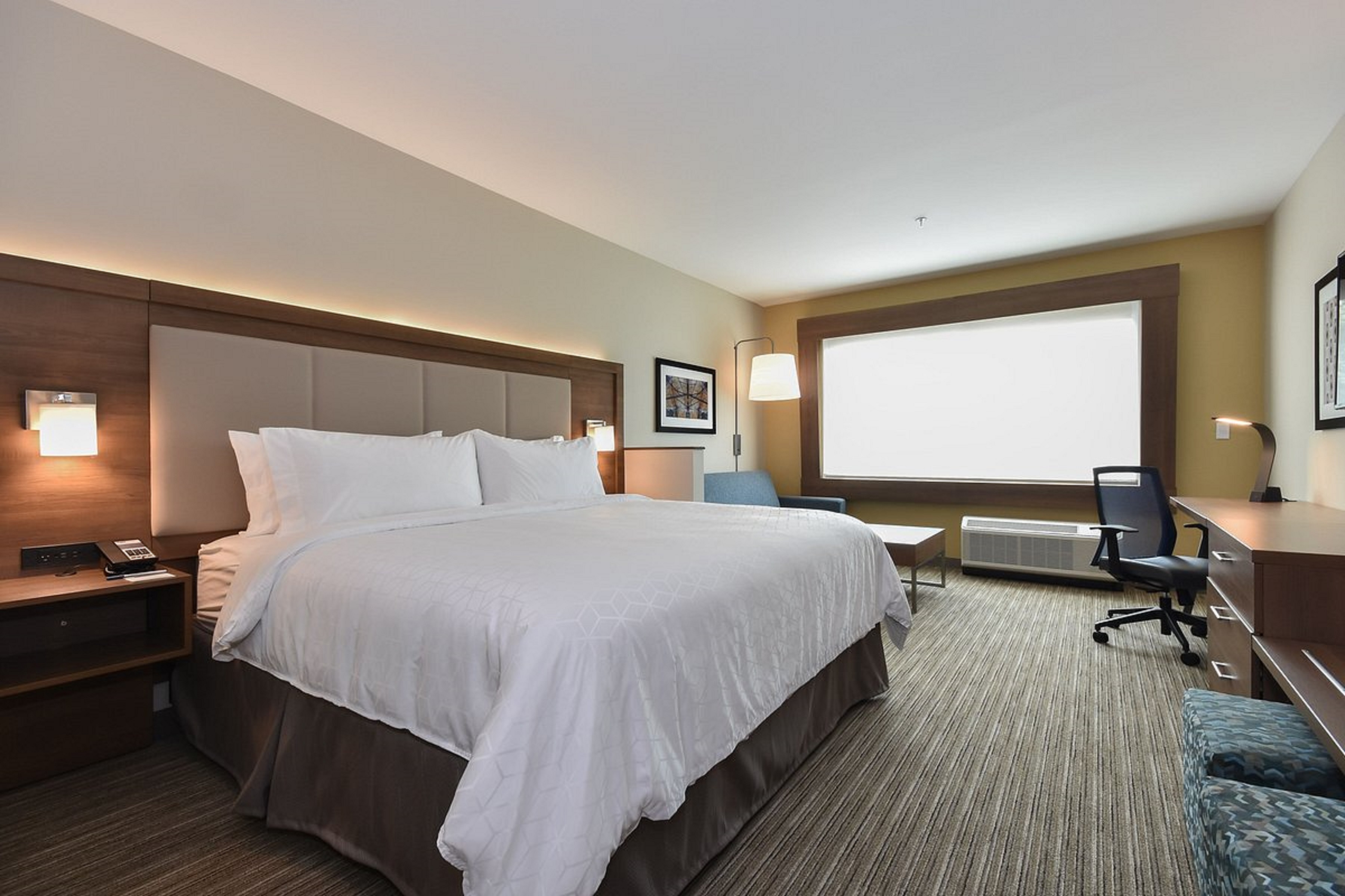 hol inn exp and suites charlotte ballantyne