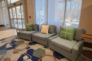 Hol. Inn Exp. And Suites Charlotte - Ballantyne,Monroe>>Charlotte,2.5 star