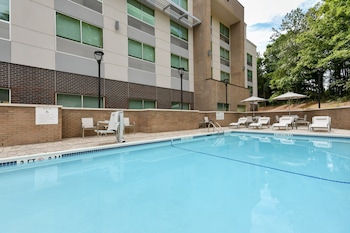 Hol. Inn Exp. And Suites Charlotte - Ballantyne,Monroe>>Charlotte,2.5 star