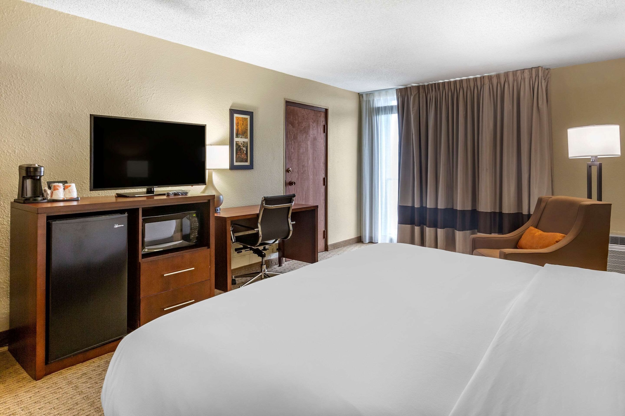 comfort inn and suites near danville mall