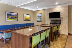 comfort inn and suites near danville mall
