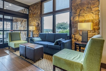 Comfort Inn & Suites Near Danville Mall,Virginia>>Danville,3 star
