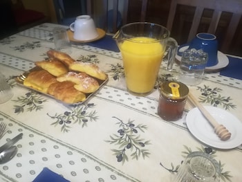 sacreterre room and breakfast