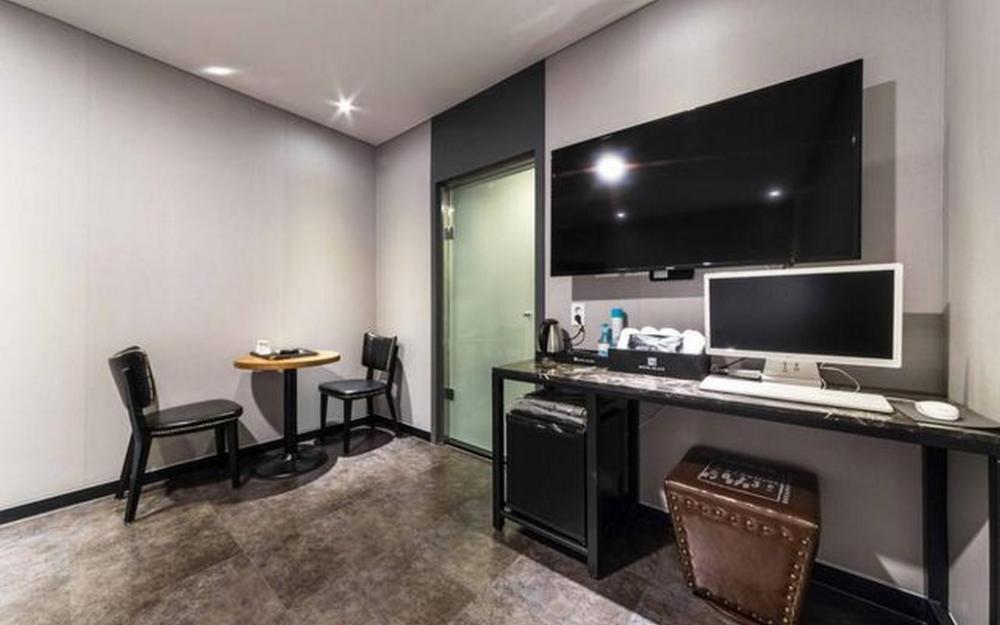 yangju hotel black