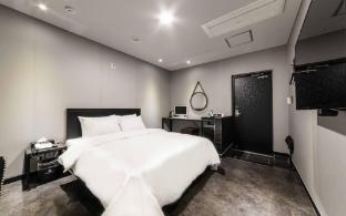 yangju hotel black