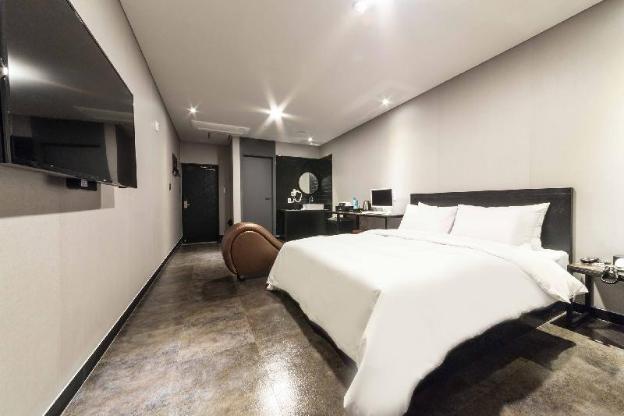 yangju hotel black