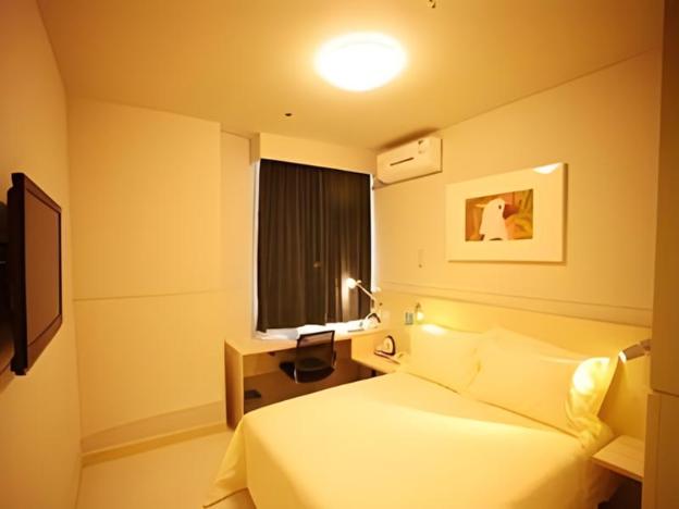 jinjiang inn langfang pedestrian street