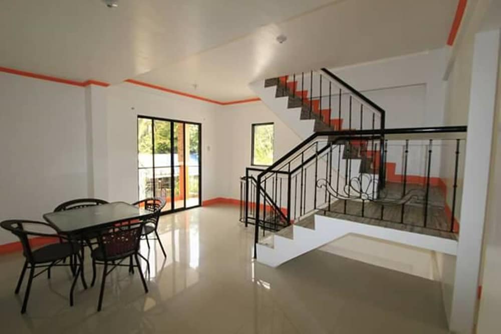 lan bless pension house