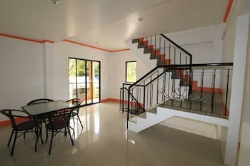 lan bless pension house