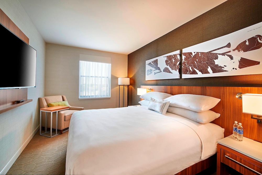 Delta Hotels By Marriott Dartmouth,Halifax>>Dartmouth,5 star