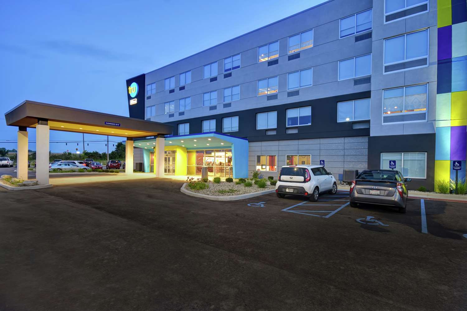 tru by hilton fort wayne in