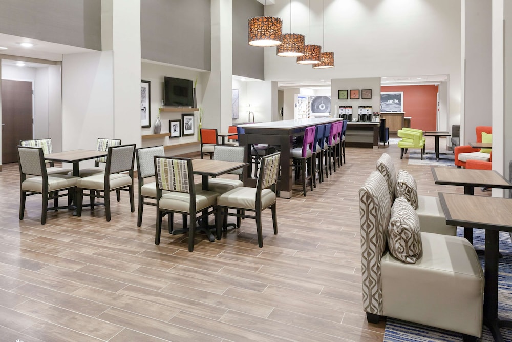 hampton inn and suites overland park south