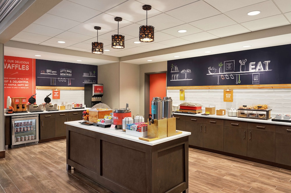 hampton inn and suites overland park south