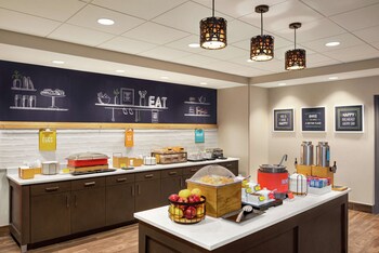 hampton inn and suites overland park south
