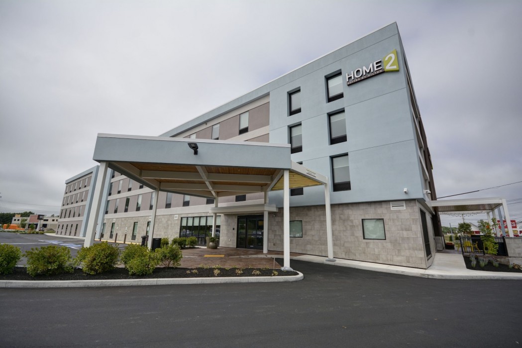 home2 suites by hilton portland airport