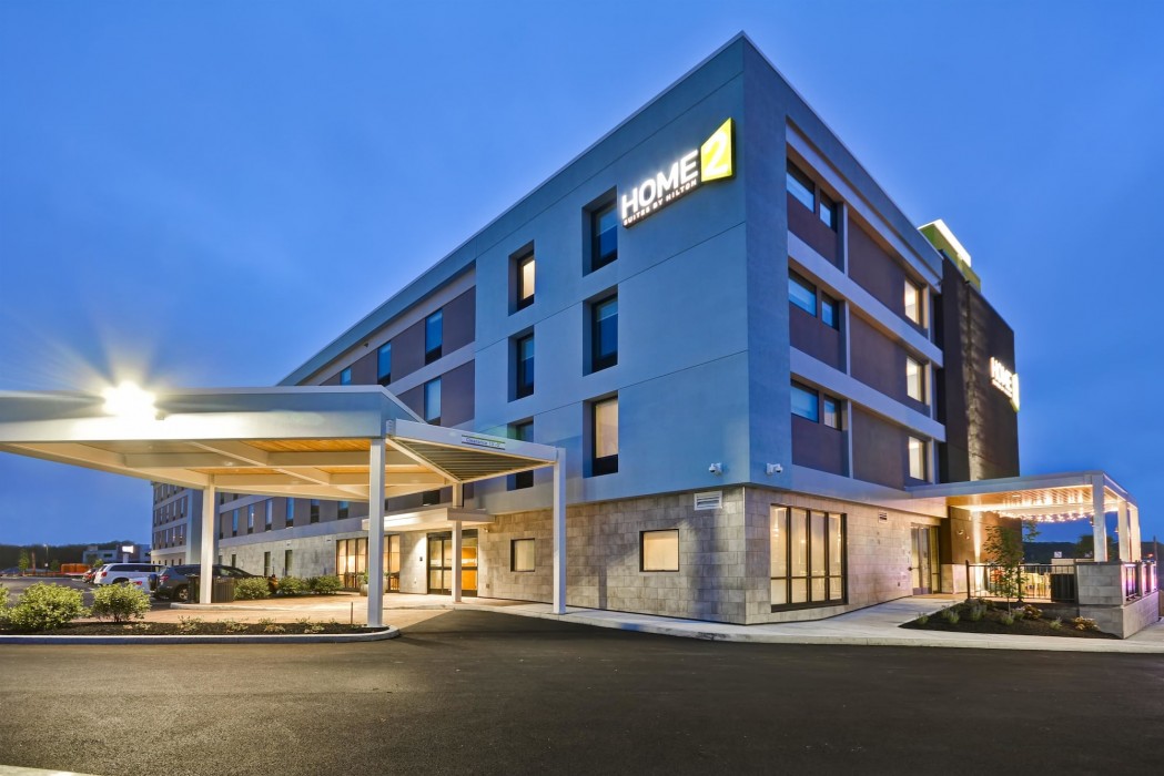 home2 suites by hilton portland airport