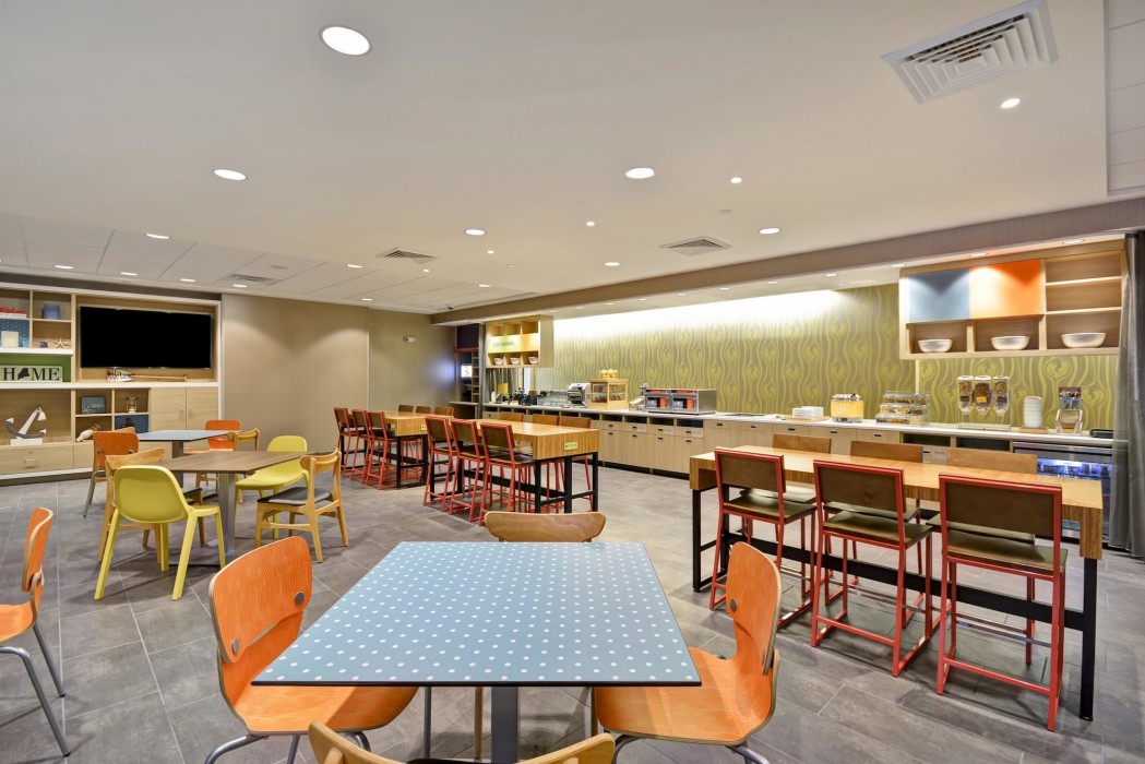 home2 suites by hilton portland airport