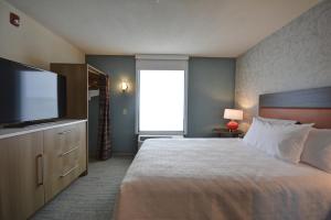 home2 suites by hilton portland airport