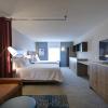 home2 suites by hilton portland airport